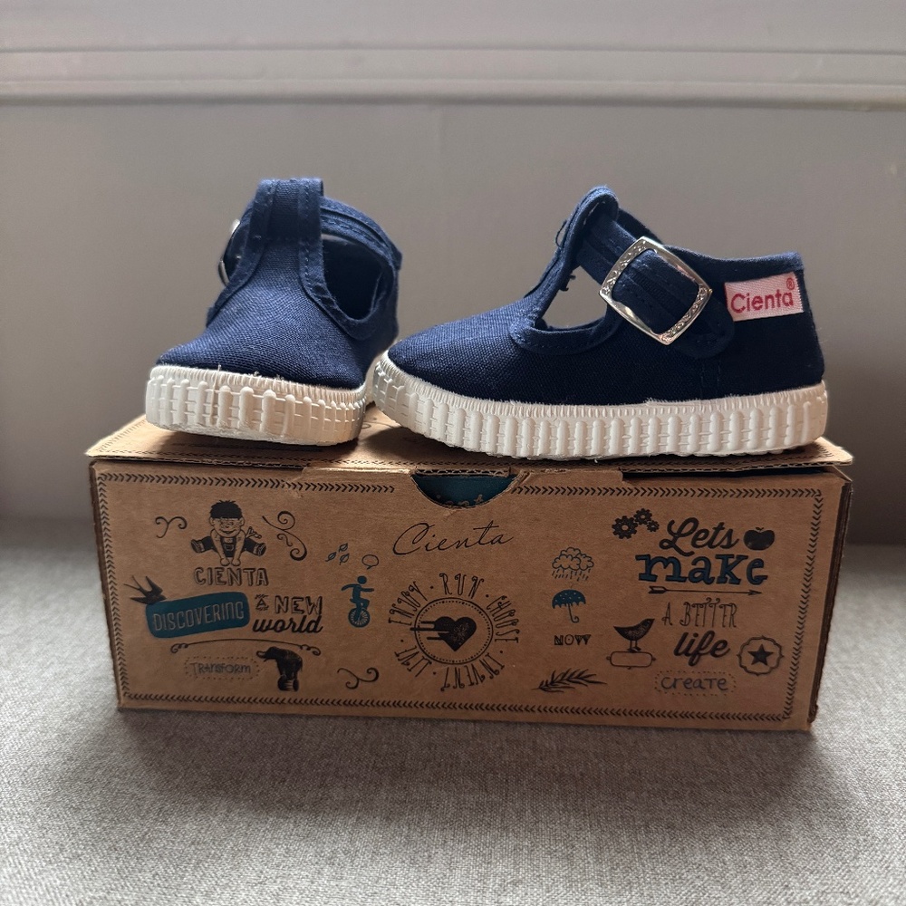 Cienta Baby/Toddler T-Strap Shoes